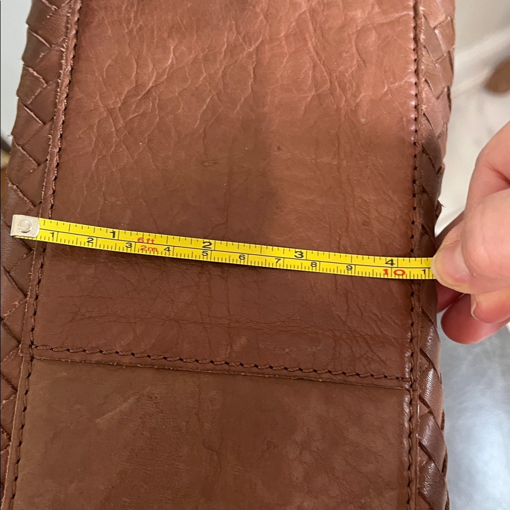 Elegant Brown Woven Leather Tote - Picture 12 of 12